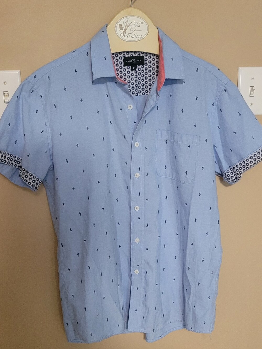 Light Blue Short-Sleeve Printed Button-Down Shirt